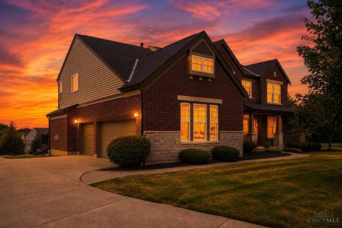 5281 Elmwood Ln, Liberty Twp, OH, 45044-5069 | Card Image