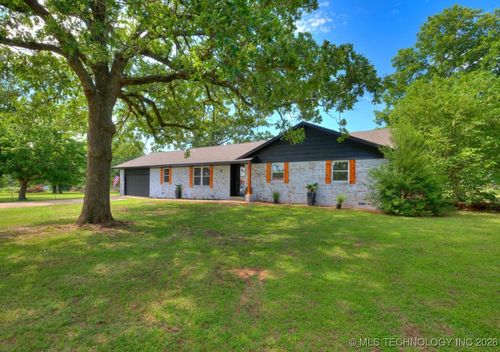 701 W 41st St, Sand Springs, OK, 74063-2614 | Card Image