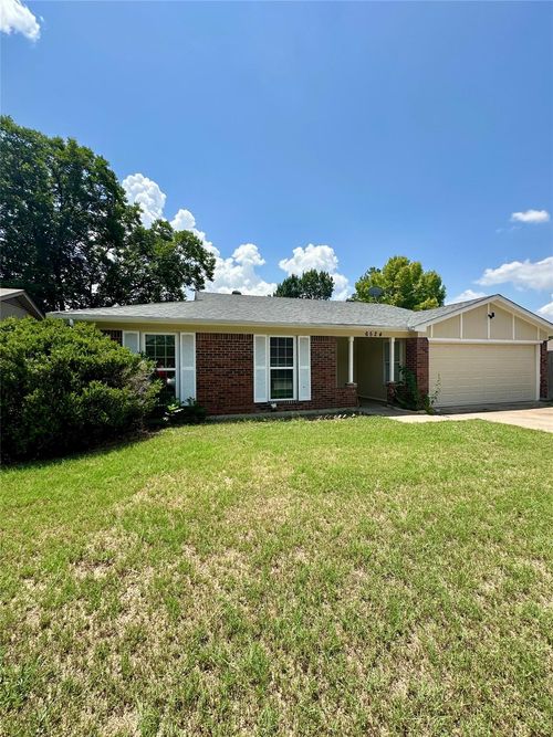 6524 Blue Grass Dr, Watauga, TX, 76148-1703 | Card Image