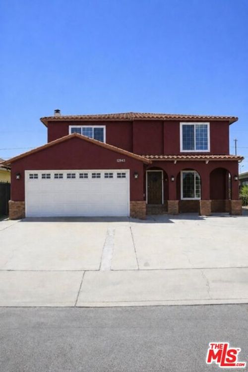 15513 S Tarrant Ave, Compton, CA, 90220 | Card Image