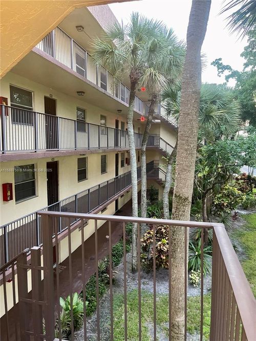 apt-301-3161 Nw 47th Ter, Lauderdale Lakes, FL, 33319-6651 | Card Image