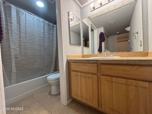 319-1810 E Blacklidge Dr, Tucson, AZ, 85719-2772 | Card Image