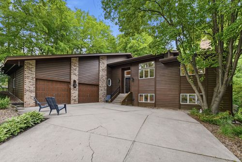 709 Northwood Dr, Delano, MN, 55328-9244 | Card Image