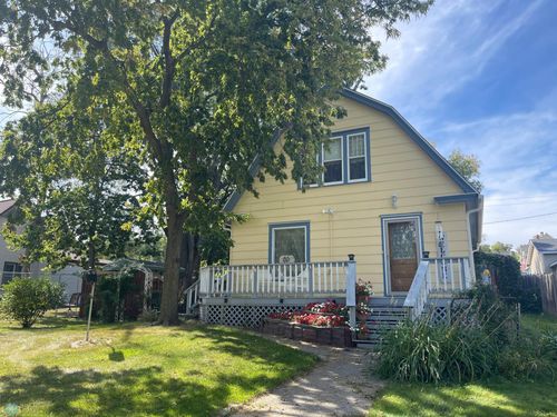 806 Forest St, Lisbon, ND, 58054-4237 | Card Image