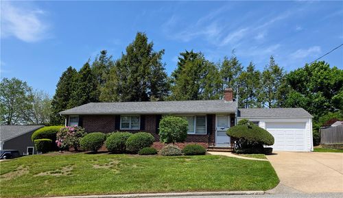 105 Longview Drive, Cranston, RI, 02920 | Card Image