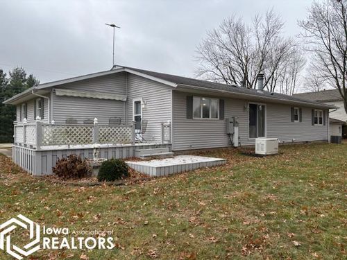 702 W Maple St, Stronghurst, IL, 61480-5083 | Card Image