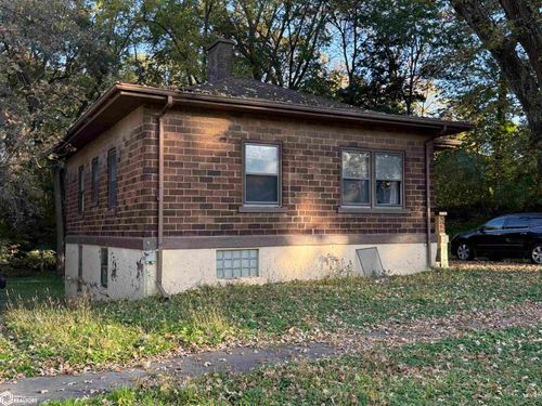 805 Elm Dr, Mason City, IA, 50401 | Card Image