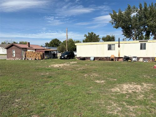 105 E Wheeler St, Winnett, MT, 59087-7745 | Card Image