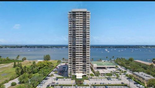 210-5600 N Flagler Dr, West Palm Beach, FL, 33407-2648 | Card Image