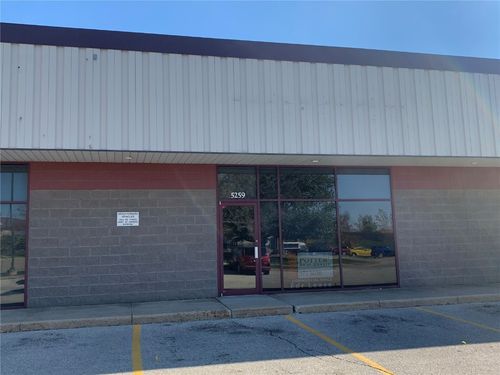 5259 N Park Pl Ne, Cedar Rapids, IA, 52402-6210 | Card Image
