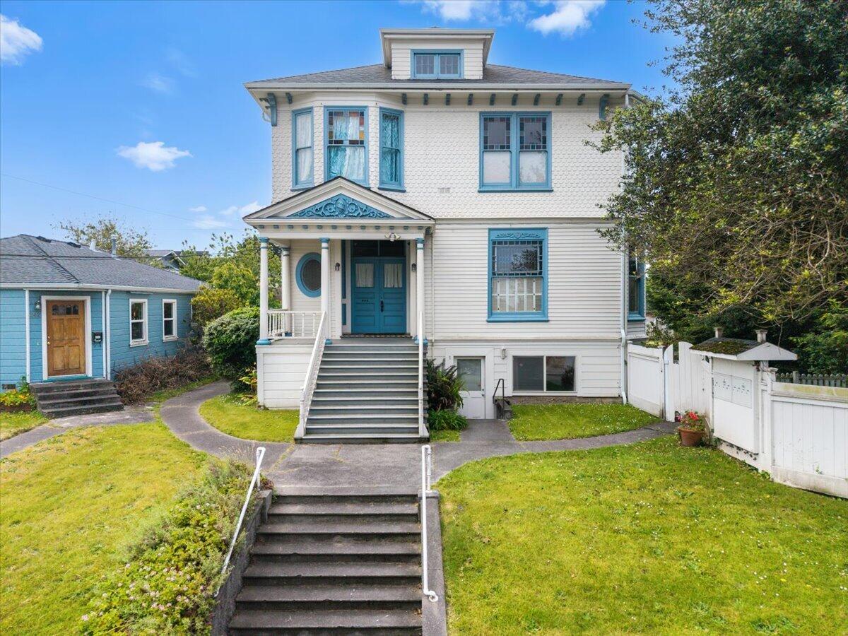 Residential Income in Eureka 2