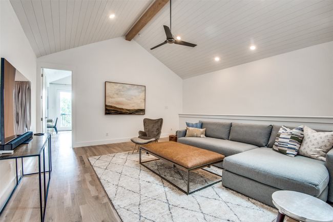 3962 Redding Row, Townhouse with 3 bedrooms, 3 bathrooms and null parking in Dallas TX | Image 7