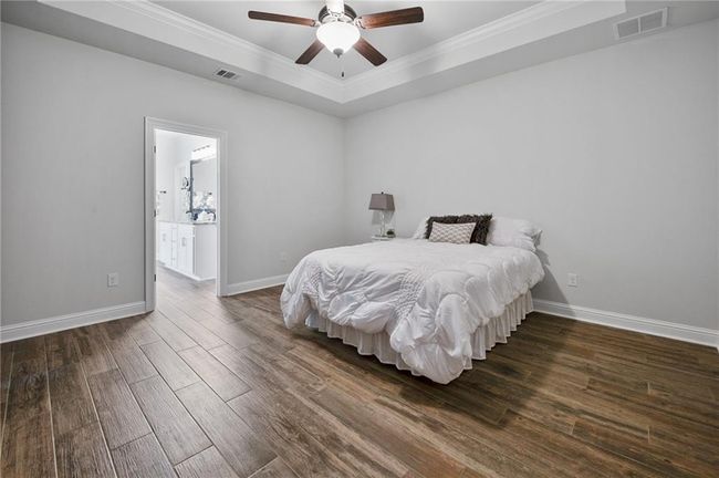 Primary Bedroom | Image 16