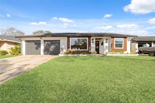 15326 E Hampton Cir, Houston, TX, 77071-3322 | Card Image