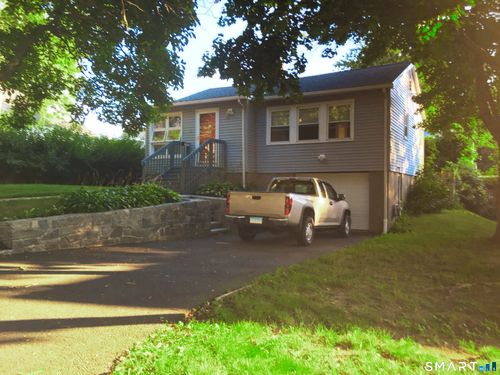 25 Rena Pl, Fairfield, CT, 06825-1503 | Card Image