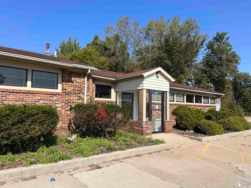 7521 N Telegraph Rd, Newport, MI, 48166-9398 | Card Image