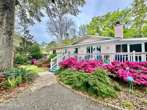515 Shoreline Dr E, Sunset Beach, NC, 28468-4244 | Card Image