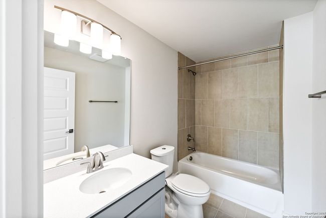 UNIT-1101 - 419 Ira Ave, House other with 3 bedrooms, 4 bathrooms and null parking in San Antonio TX | Image 6