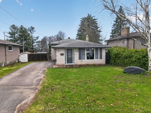 320 Scott St, Midland, ON, L4R2N1 | Card Image