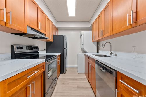 apt-1105-2029 Nuuanu Ave, Honolulu, HI, 96817-2504 | Card Image