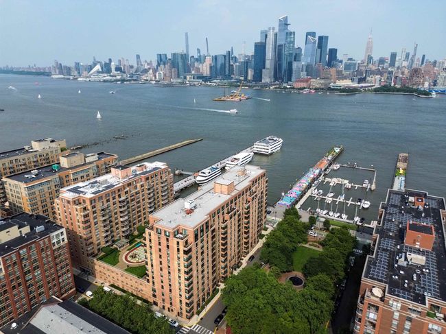 APT-103 - 2 Constitution Ct, Condo with 3 bedrooms, 3 bathrooms and null parking in Hoboken NJ | Image 32