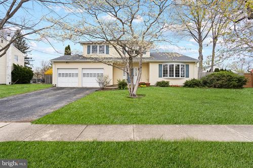 4 Graham Rd, ALLENTOWN, NJ, 08501-1633 | Card Image