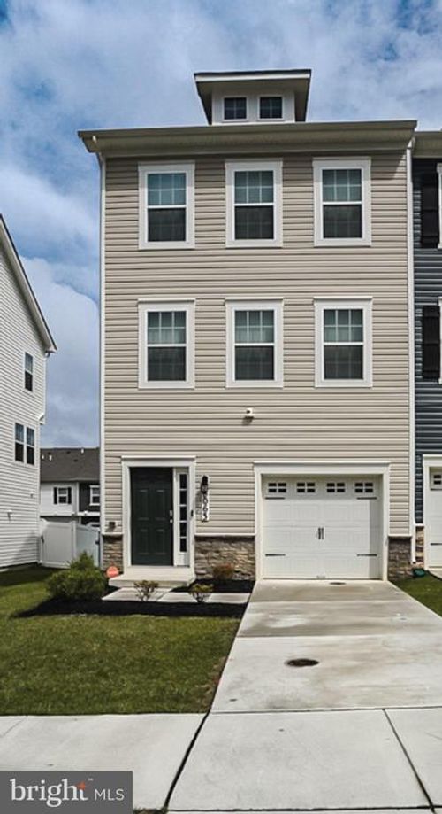 5063 Silver Oak Dr, ROSEDALE, MD, 21237-3394 | Card Image