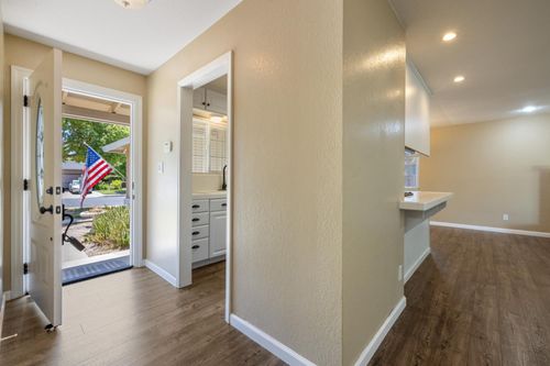 641 Tammi Way, Turlock, CA, 95382 | Card Image