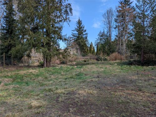 5075 Longview Dr, Bowser, BC, V0R1G0 | Card Image