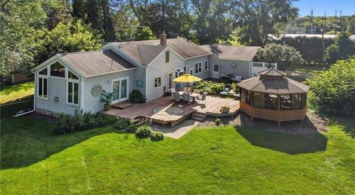 30825 Minnesota Ave, Lindstrom, MN, 55045-9103 | Card Image