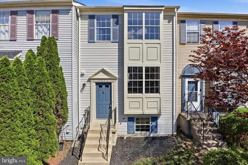 3072 Antrim Cir, DUMFRIES, VA, 22026-3319 | Card Image