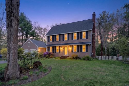 40 Old Farm Rd, North Attleboro, MA, 02760-3529 | Card Image
