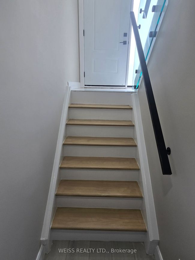 14 Snowood Crt, House attached with 3 bedrooms, 2 bathrooms and 4 parking in North York ON | Image 12