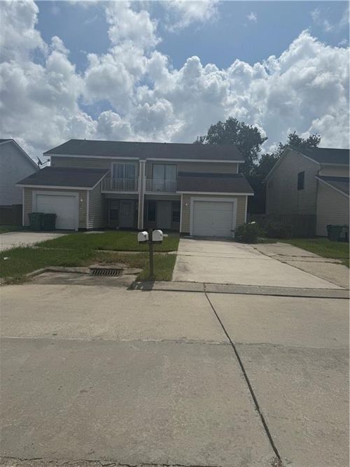2764 Mount Laurel Dr, Gretna, LA, 70056-7752 | Card Image
