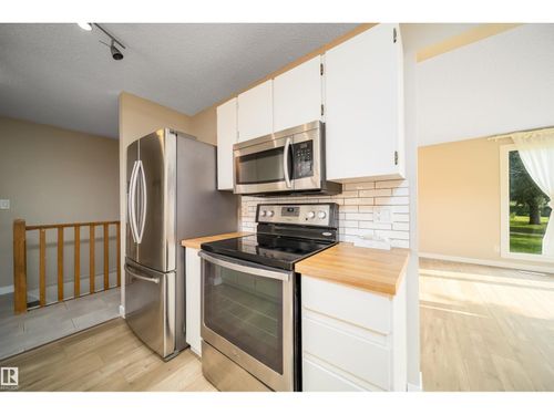 1719 37 St Nw, Edmonton, AB, T6L2P6 | Card Image