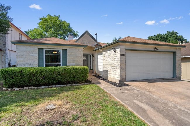 8804 Peppergrass Cv, House other with 3 bedrooms, 2 bathrooms and 4 parking in Austin TX | Image 4
