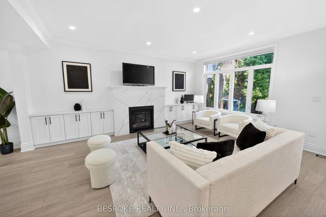 33 Maple St, House other with 4 bedrooms, 5 bathrooms and 5 parking in Ajax ON | Image 10