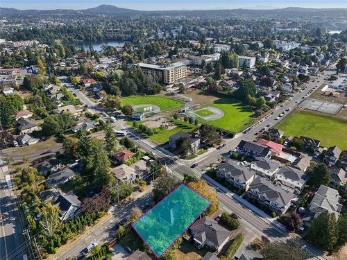 832 Lampson St, Esquimalt, BC, V9A6B2 | Card Image