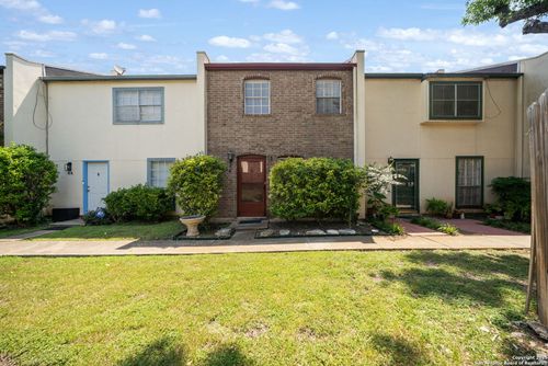 apt-35-6427 Wurzbach Rd, San Antonio, TX, 78240-3871 | Card Image