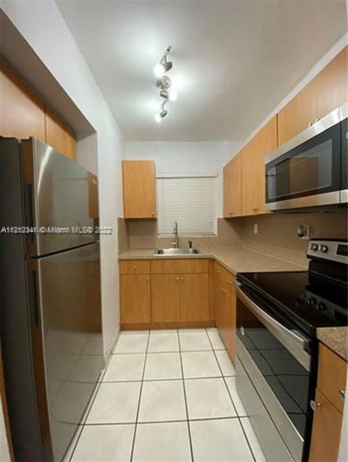apt-116-140 Royal Palm Rd, Hialeah Gardens, FL, 33016-4600 | Card Image