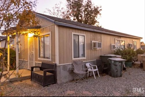 408 Powell Ln, Bakersfield, CA, 93307 | Card Image