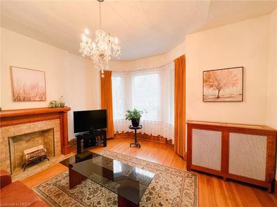 MAIN - 120 Westminster Ave, House other with 1 bedrooms, 1 bathrooms and 1 parking in Toronto ON | Image 3