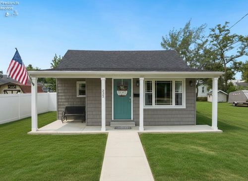 232 Beech Street, Port Clinton, OH, 43452 | Card Image