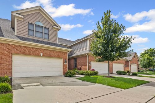 3733 King George Ln, St. Charles, IL, 60174-7839 | Card Image