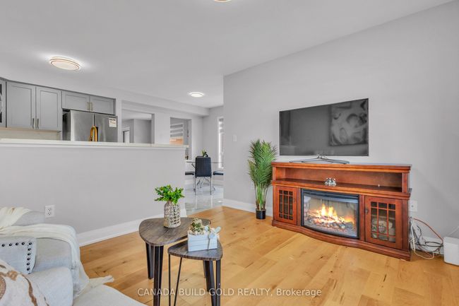 53 Bottomwood St, House attached with 3 bedrooms, 3 bathrooms and 3 parking in Brampton ON | Image 14