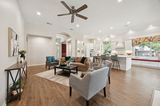 2001 Elm Creek Ln, House other with 3 bedrooms, 2 bathrooms and null parking in Flower Mound TX | Image 4