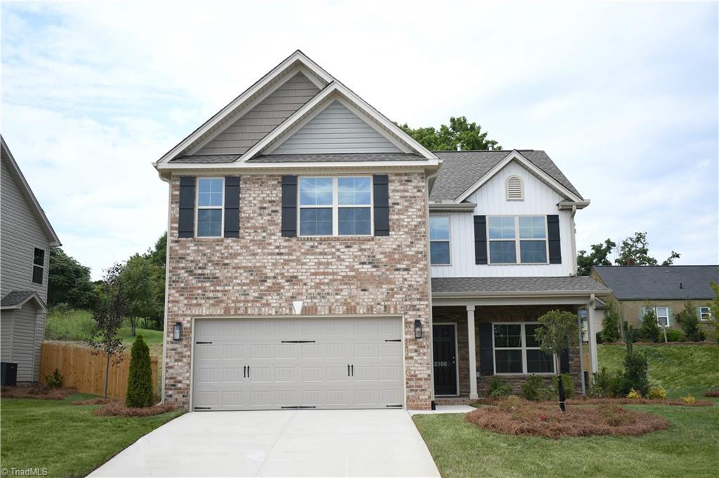 Flat Rock Dr, Winston Salem, NC 27127