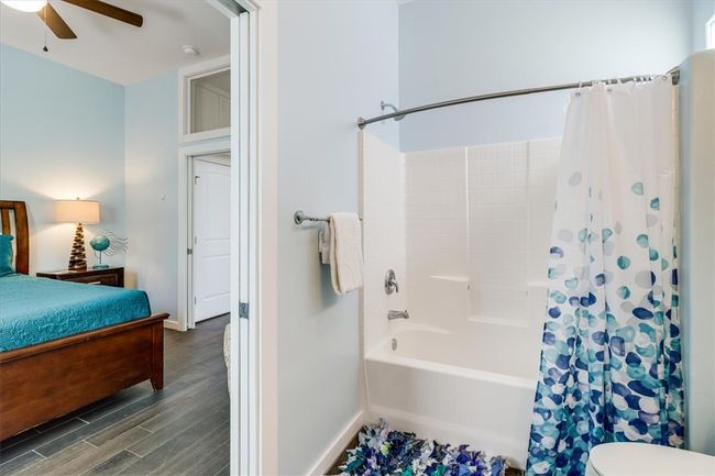 UNIT-201 - 2212 State Highway 361, Townhouse with 3 bedrooms, 3 bathrooms and 2 parking in Port Aransas TX | Image 32