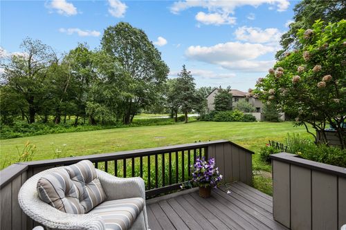180 Fishing Cove Rd, North Kingstown, RI, 02852-4052 | Card Image