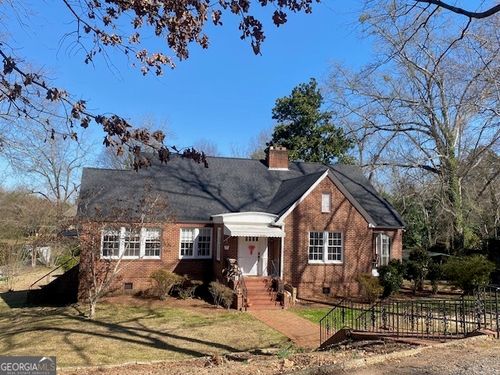 311 E 4th St, West Point, GA, 31833-2340 | Card Image